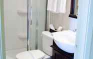 In-room Bathroom 6 Hotel econo-one