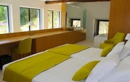 Kamar Tidur 4 Lousada Country Hotel