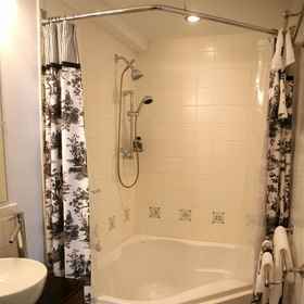 The Stone House Bed And Breakfast1 , 飯店MyTown Marketplace