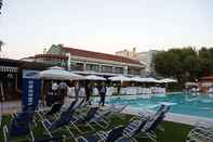 Swimming Pool Hotel Sporting Brugherio