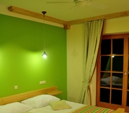 Kamar Tidur 2 Natura Amon