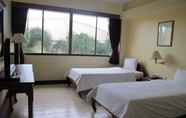 Bedroom 6 Mae Pim Resort Hotel