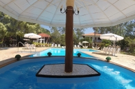 Swimming Pool Hotel Bonsai