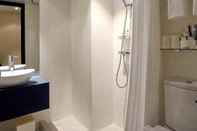 In-room Bathroom Mingle Place With The Star