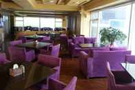 Bar, Kafe dan Lounge World Tourist Hotel