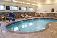 Swimming Pool Sleep Inn & Suites Belmont / St. Clairsville