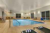 Swimming Pool Hampton Inn & Suites Parkersburg Downtown