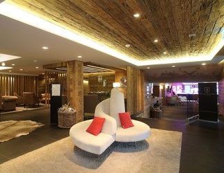 Lobby 2 Hotel de Rougemont & Spa