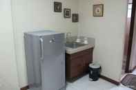 Toilet Kamar Sabina Suites