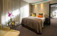 Kamar Tidur 7 Montcalm East, Autograph Collection