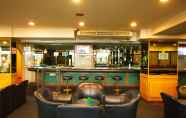 Bar, Kafe dan Lounge 7 Nana Hotel