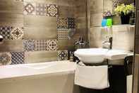 In-room Bathroom Ximen Hotel