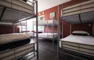 Kamar Tidur 5 Beds n' Drinks Hostel