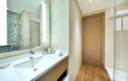 Toilet Kamar 3 Hilton Garden Inn Tabuk