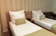 Bedroom 4 Adelaide Hotel