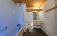 Toilet Kamar 3 Noemys Castor & Pollux