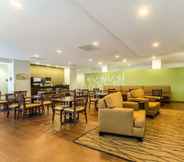 Lobby 3 Sleep Inn & Suites Jourdanton - Pleasanton
