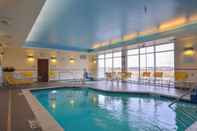 Swimming Pool Fairfield Inn & Suites St. Louis Pontoon Beach/Granite City