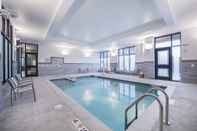 Swimming Pool TownePlace Suites Boston Logan Airport/Chelsea