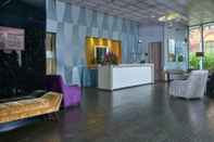 Lobby 100 Luxury Suites by Preferred