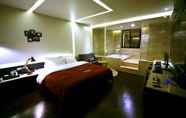 Kamar Tidur 3 2 Heaven Hotel