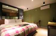 Kamar Tidur 5 25 Hours Hotel