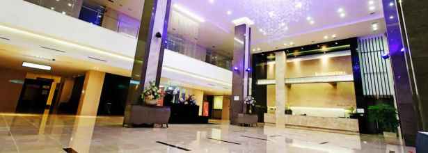 Lobi 4 Queen Vell Hotel & Wedding