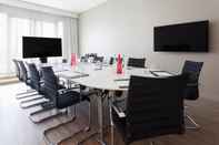 Functional Hall AC Hotel Paris Le Bourget Airport by Marriott