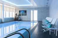 Swimming Pool AC Hotel Paris Le Bourget Airport by Marriott