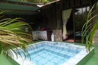 Swimming Pool Hotel Valle Azul