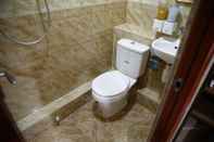 Toilet Kamar Sandhu guest house