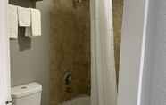 In-room Bathroom 7 Motel 6 Newport News, VA - Fort Eustis