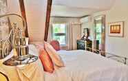 Kamar Tidur 6 All Suites Whitney Manor