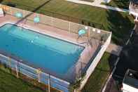 Swimming Pool Niagara Falls Motor Lodge