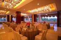 Ruangan Fungsional Ramada by Wyndham Wanning Resort