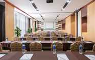 Functional Hall 5 Holiday Inn Express Shanghai New Jinqiao, an IHG Hotel