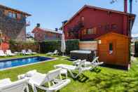 Swimming Pool Hotel Esquirol