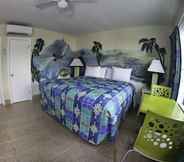Bedroom 6 Magic Beach Motel