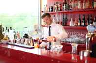 Bar, Kafe, dan Lounge Hotel Bora HotSpaResort