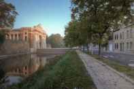 Exterior Menin Gate House 2