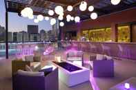 Bar, Kafe dan Lounge Courtyard by Marriott World Trade Center Abu Dhabi