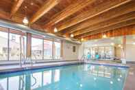Hồ bơi Comfort Inn & Suites