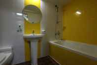 Phòng tắm bên trong M Motel Songtan