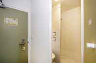In-room Bathroom ibis budget Canberra