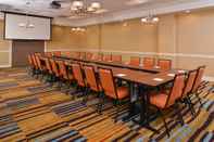 Functional Hall Fairfield Inn & Suites by Marriott Albany Downtown