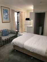 Bedroom 4 Evancourt Motel
