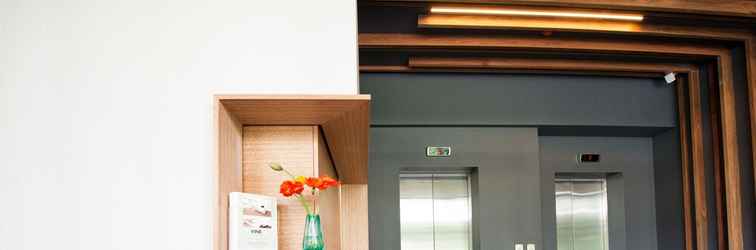 Lobby Vine Serviced Apartments