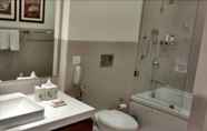 In-room Bathroom 4 Acron Waterfront Resort