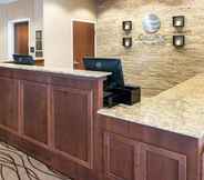 Lobi 5 Comfort Inn & Suites West - Medical Center