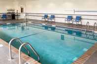 Swimming Pool Comfort Inn & Suites West - Medical Center